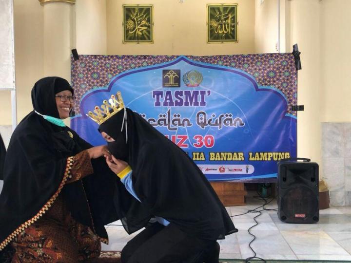Nurhasanah WBP terorisme Pertama Tasmiâ€™ Al-Quran Juz 30 di Lapas Perempuan Lampung